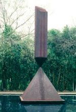 Broken Obelisk von Barnett Newman